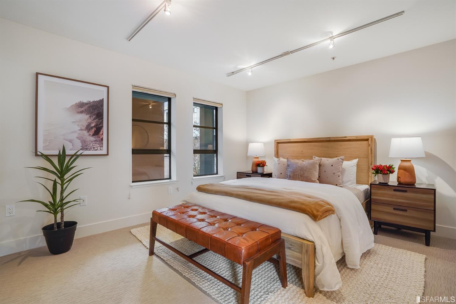 590 6th Street Unit: 212