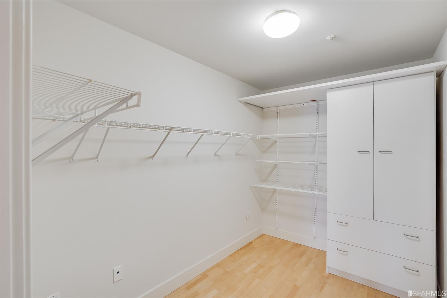 590 6th Street Unit: 212