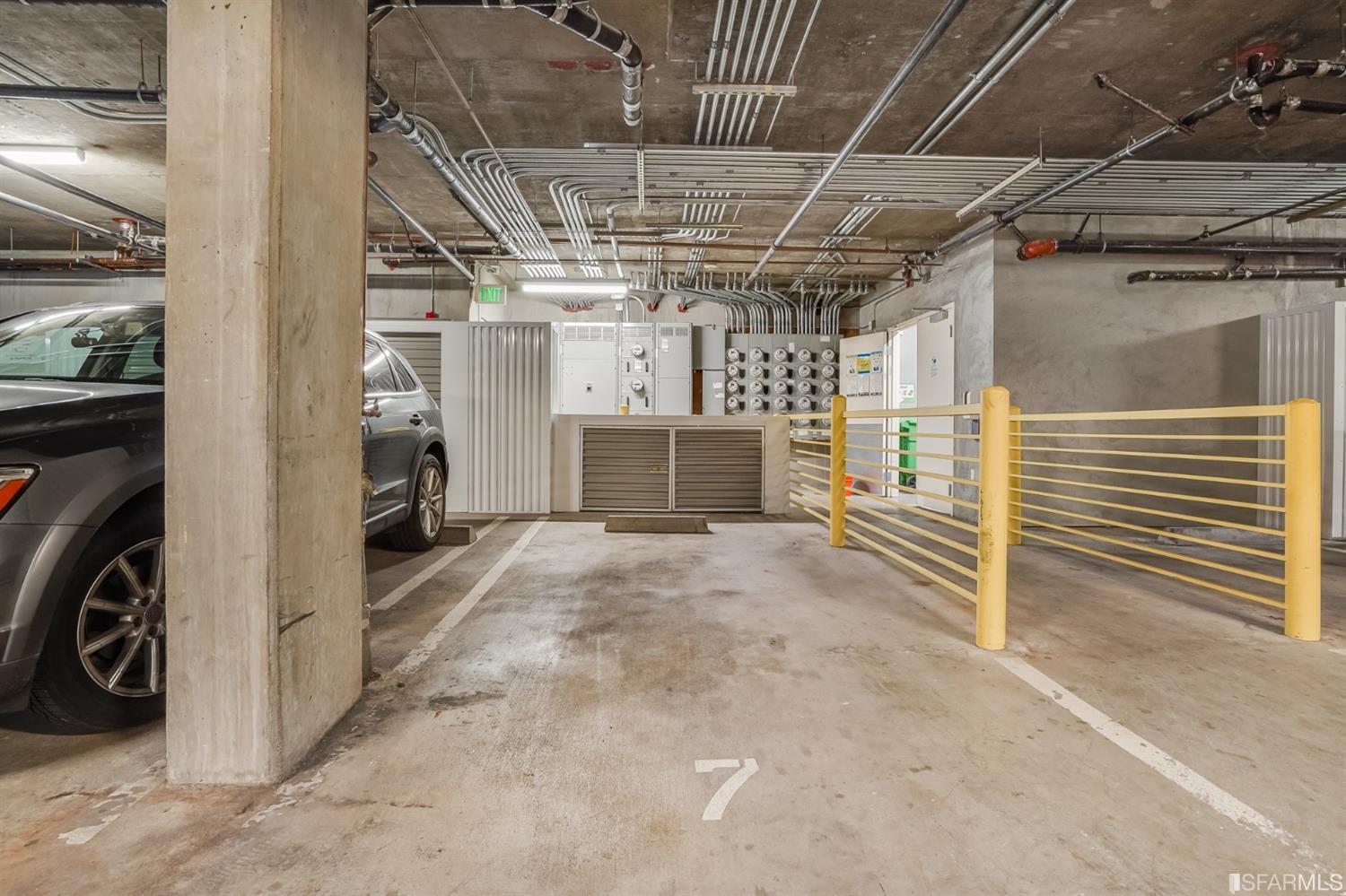 590 6th Street Unit: 212