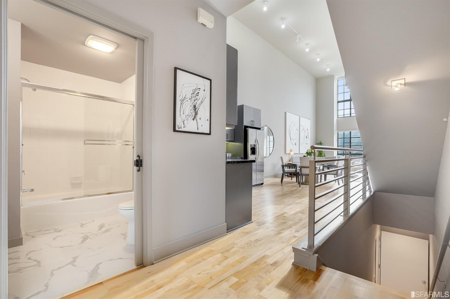 590 6th Street Unit: 212