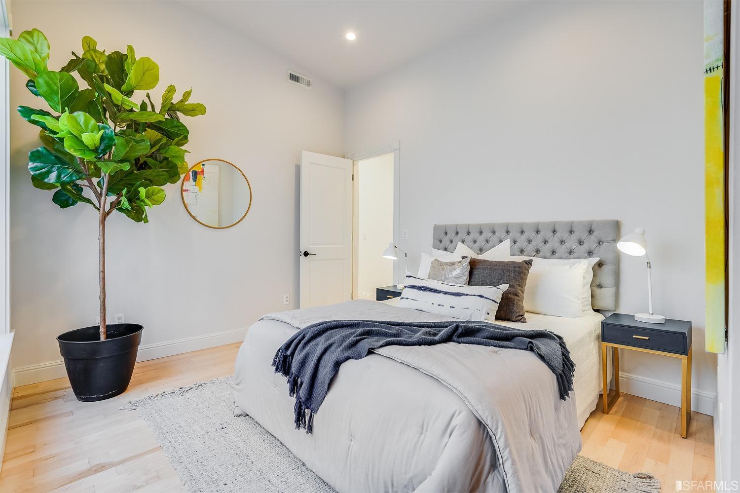 3615 20th Street Unit: 5