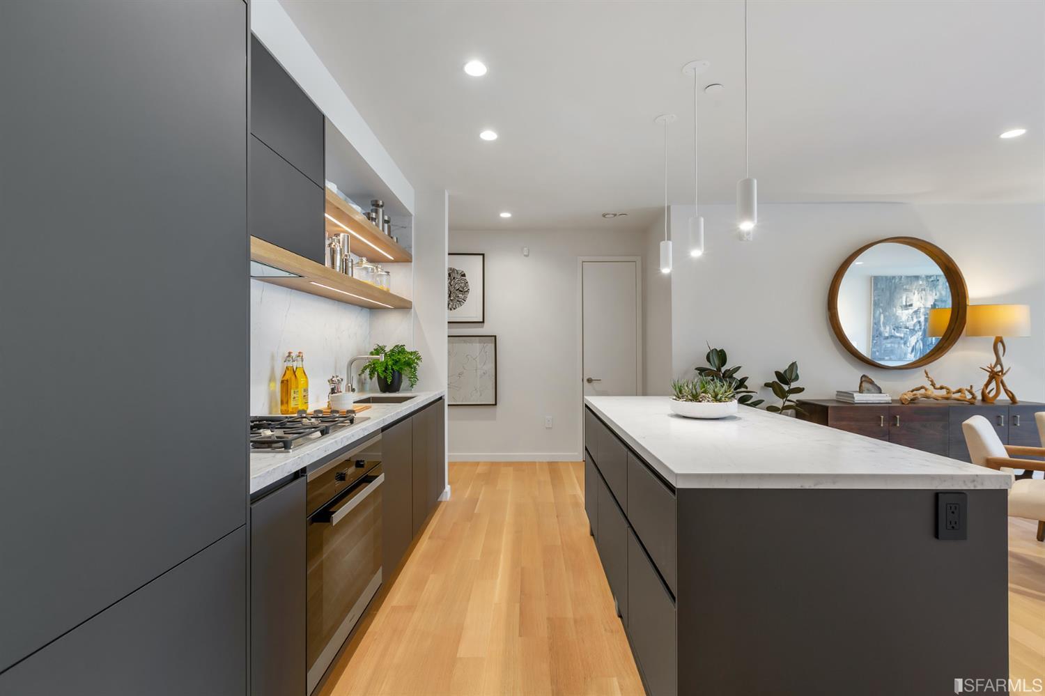 858 Capp Street Unit: 4