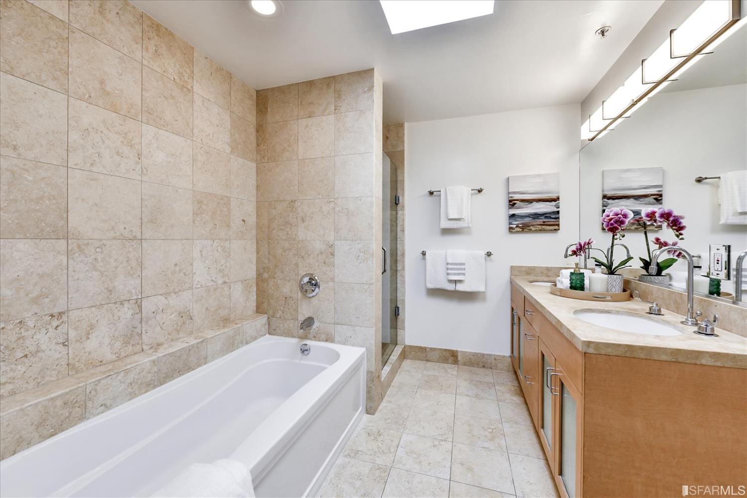 2488 Sutter Street Unit: 2