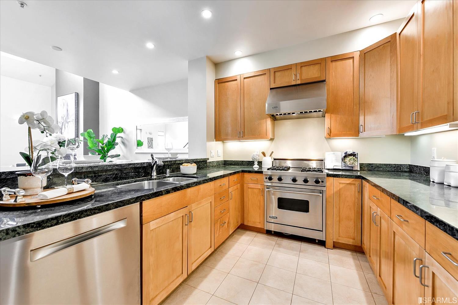 2488 Sutter Street Unit: 2