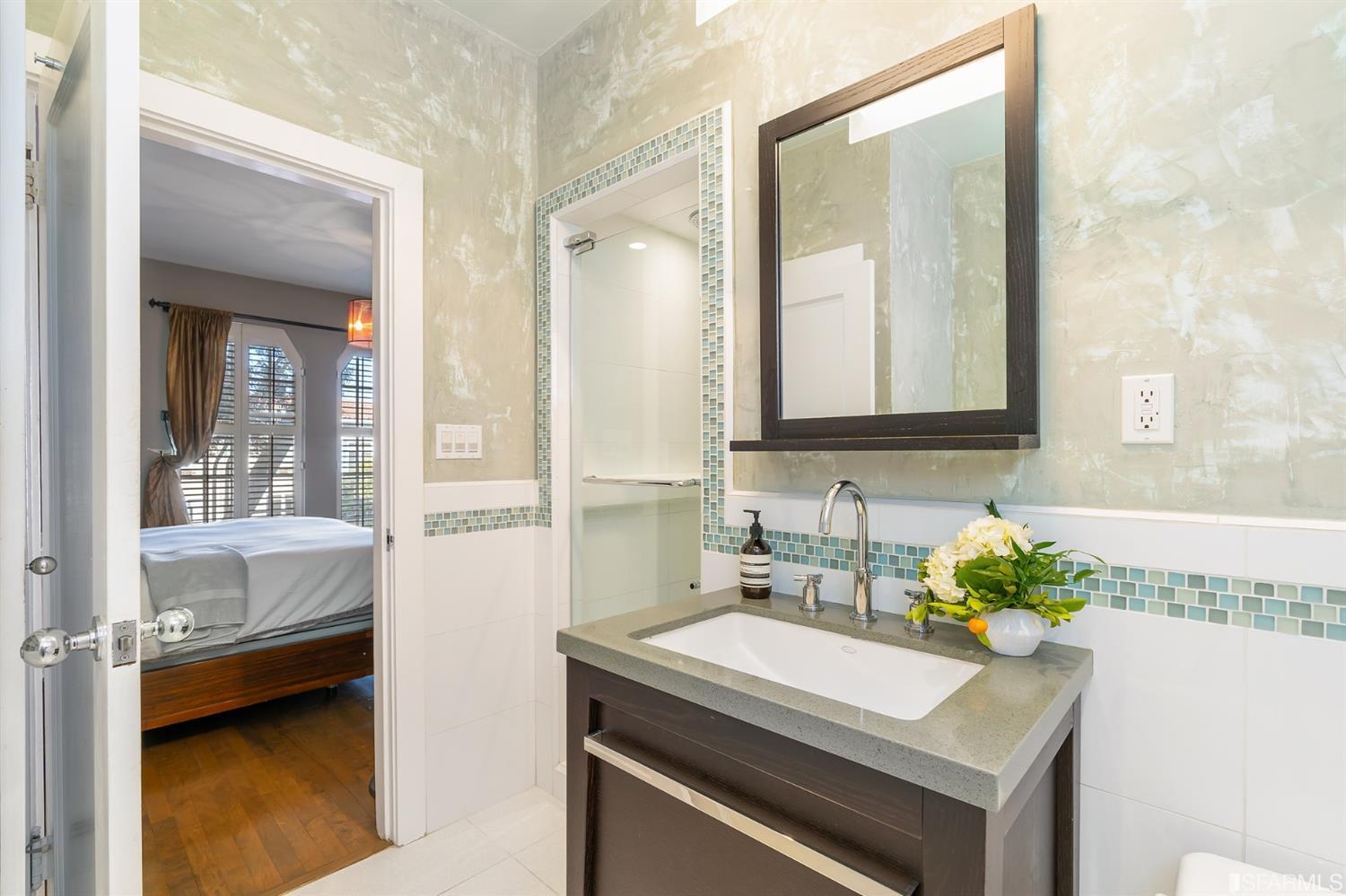 2235 Beach Street Unit: 202