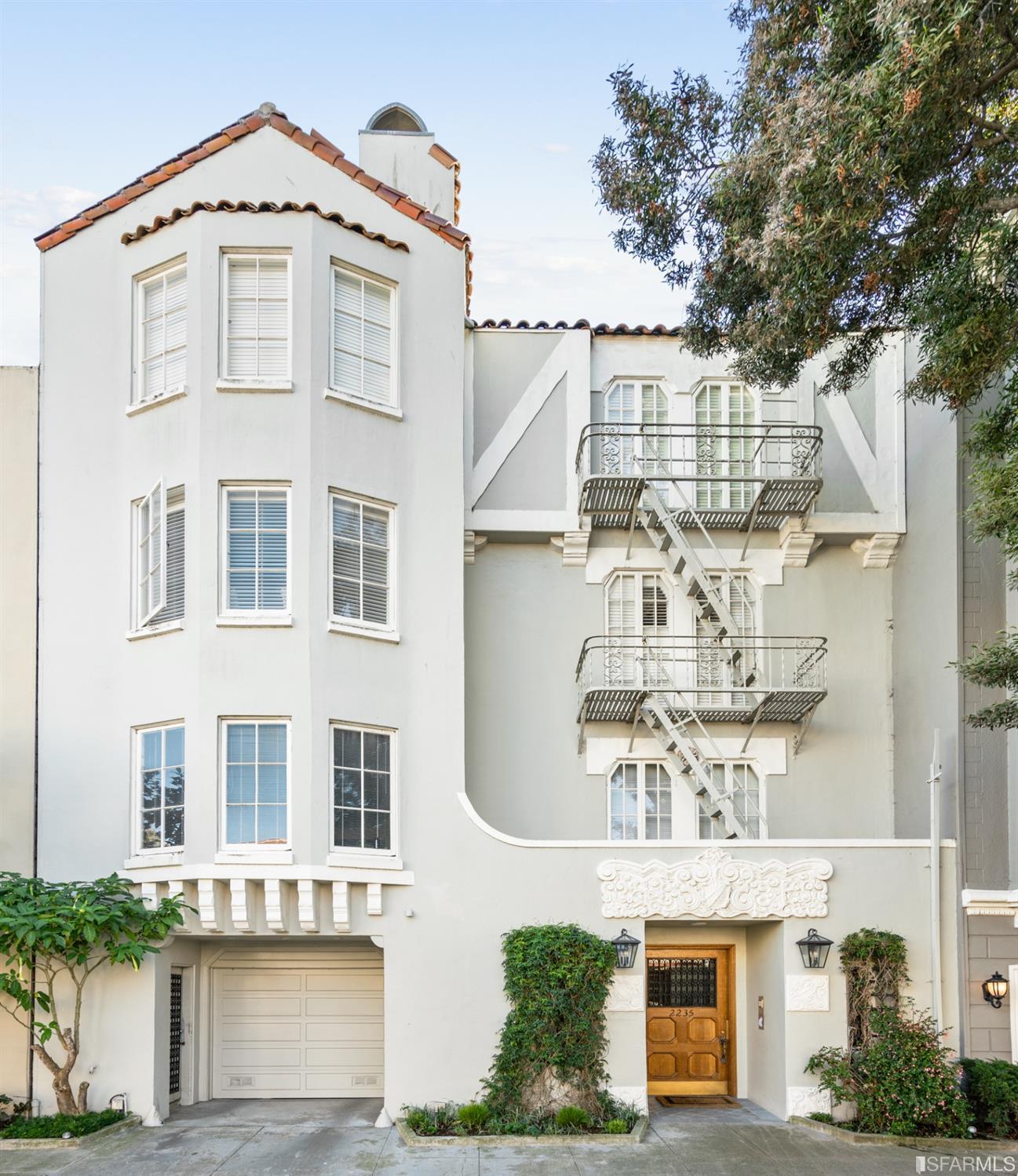 2235 Beach Street Unit: 202