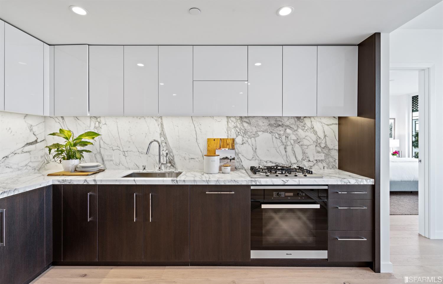 3131 Pierce Street Unit: 301