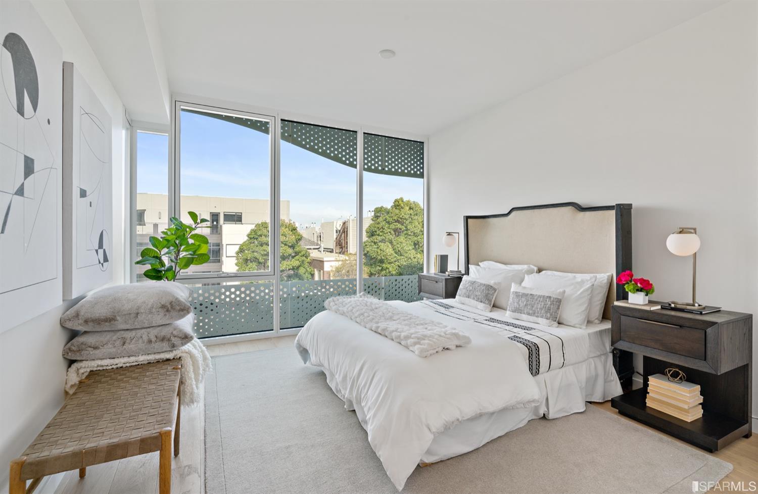 3131 Pierce Street Unit: 301