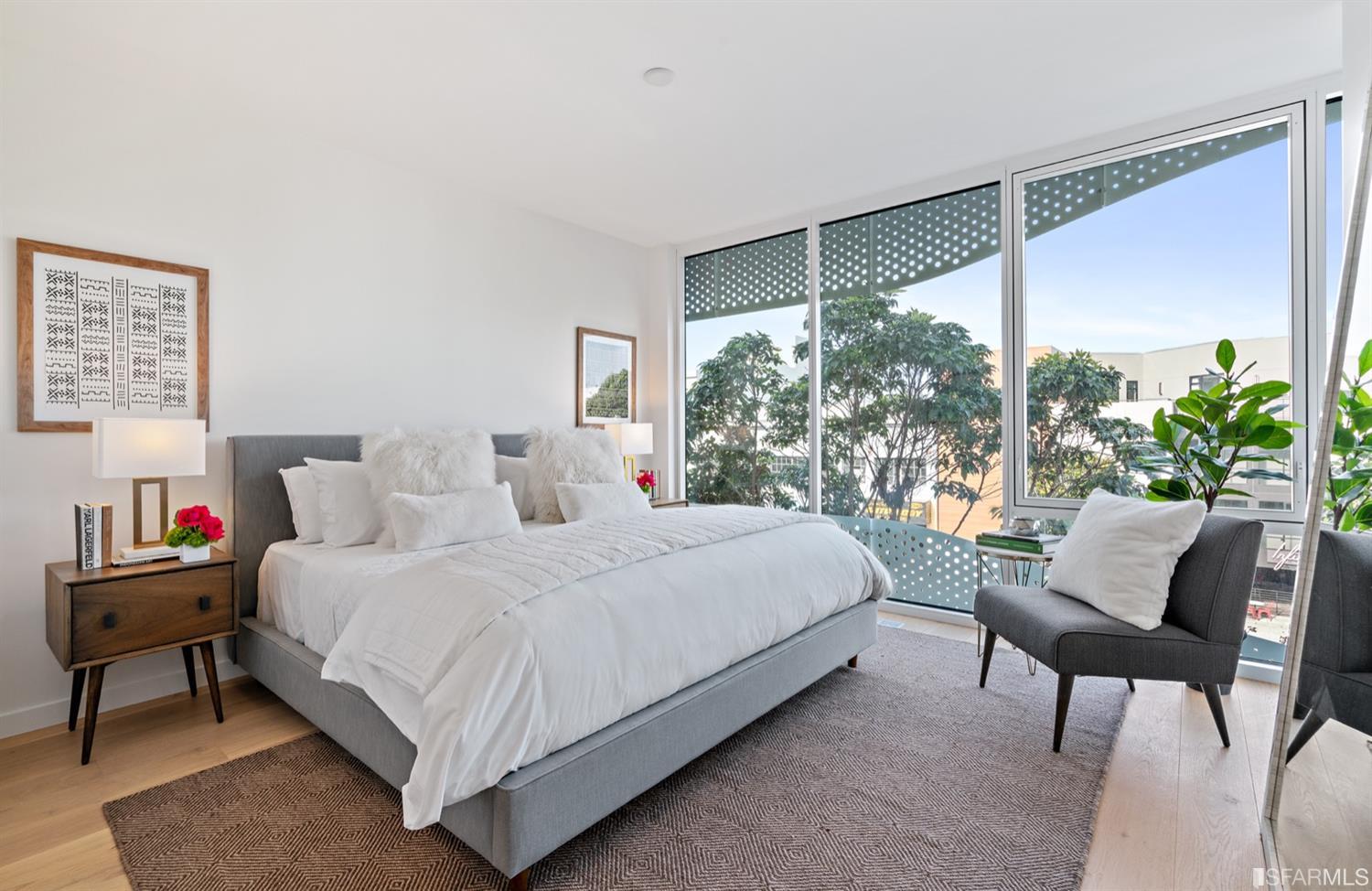 3131 Pierce Street Unit: 301