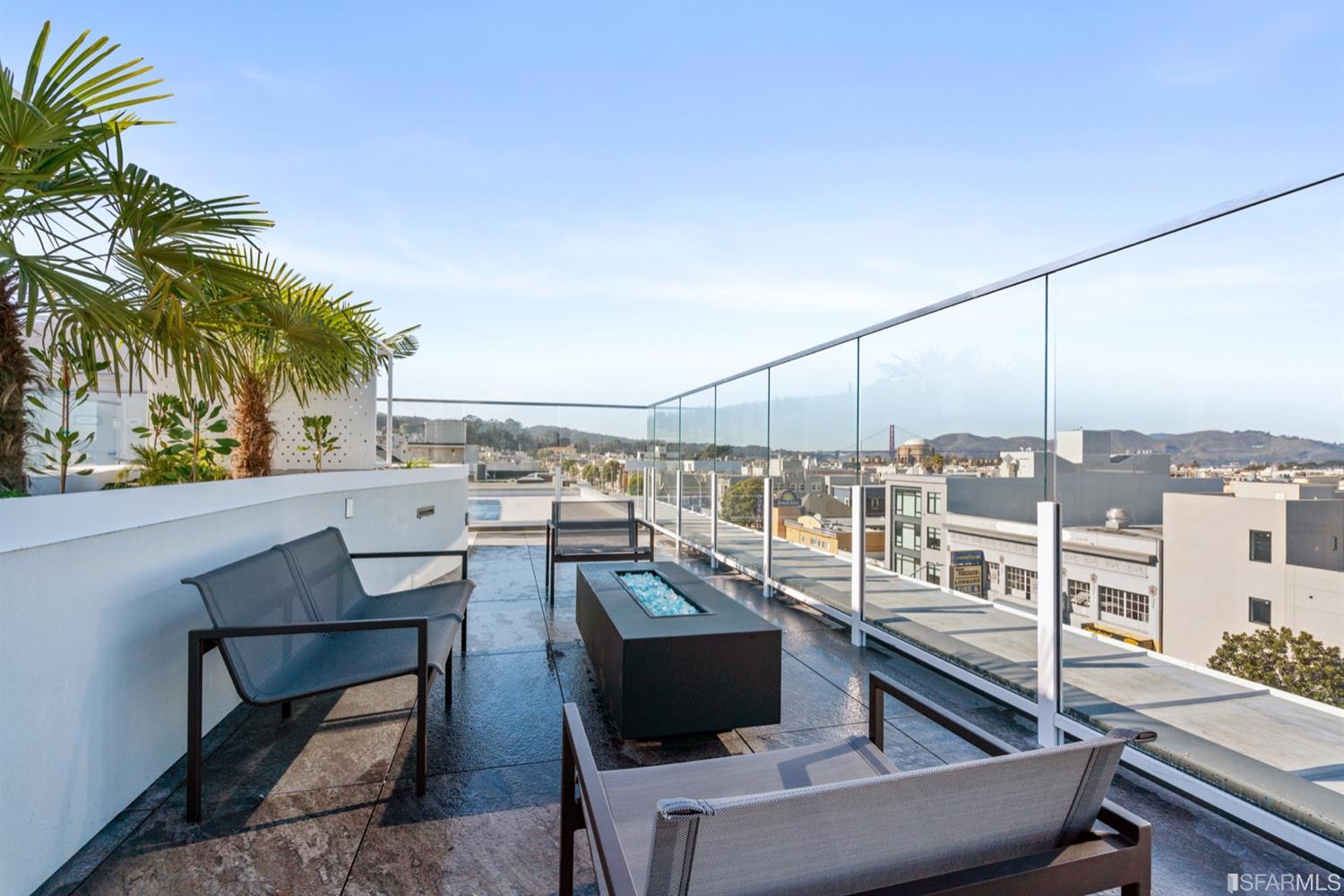 3131 Pierce Street Unit: 304