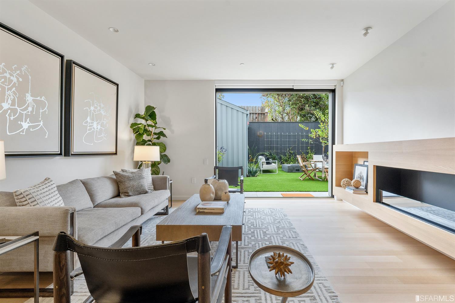 858 Capp Street Unit: 1