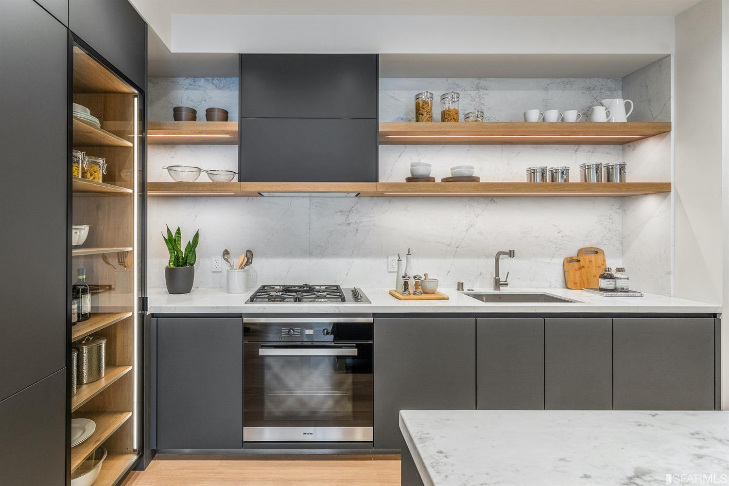 858 Capp Street Unit: 1