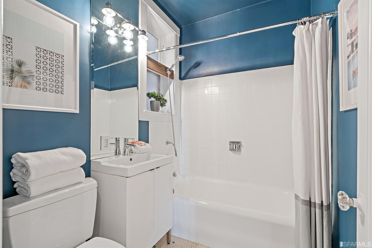 595 12th Avenue Unit: 5