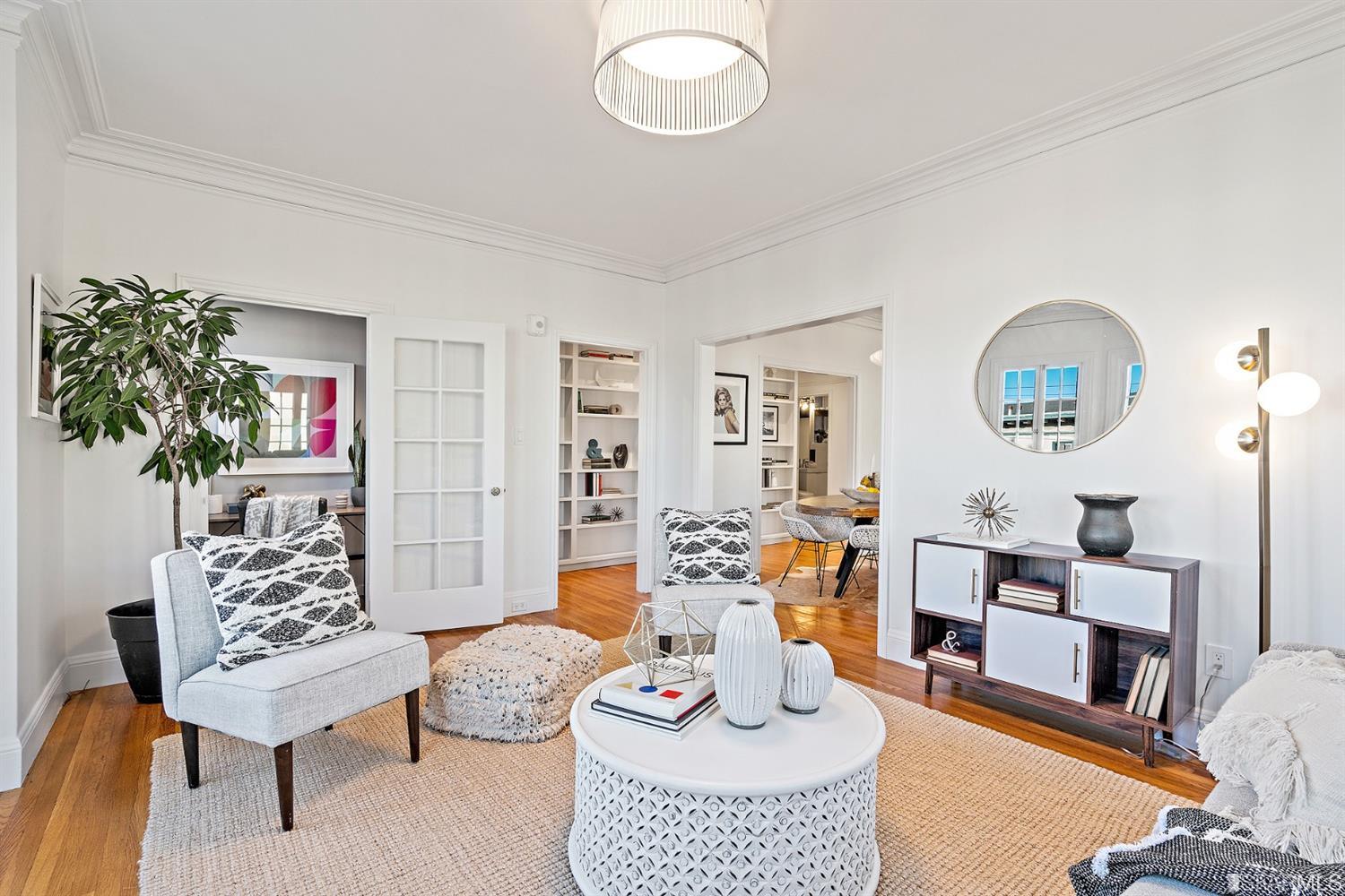 595 12th Avenue Unit: 5