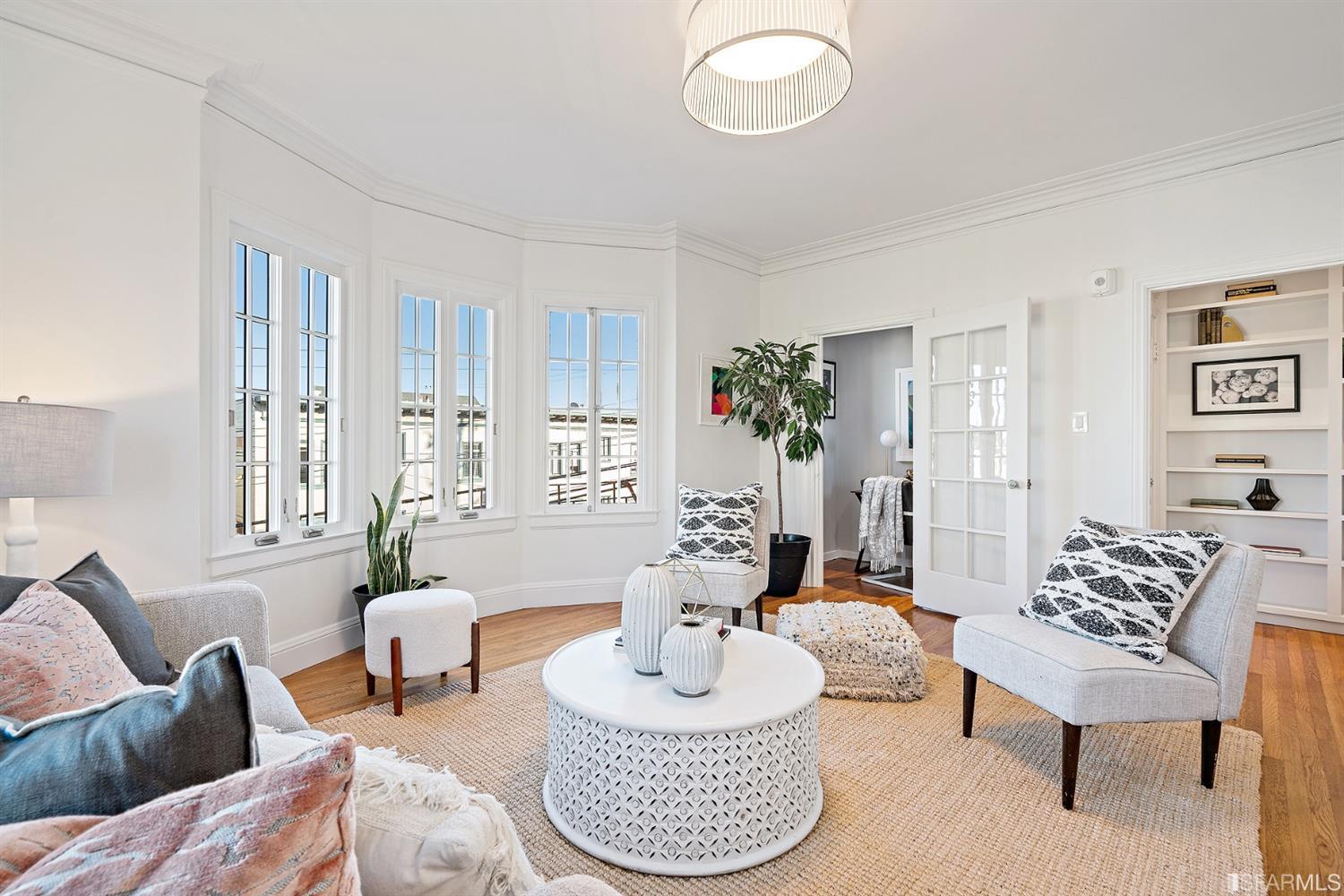 595 12th Avenue Unit: 5