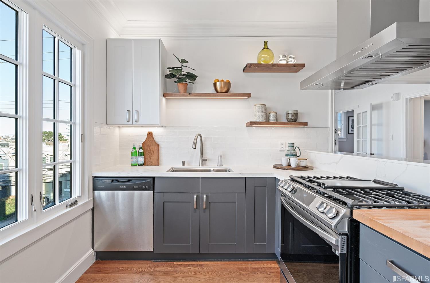 595 12th Avenue Unit: 5