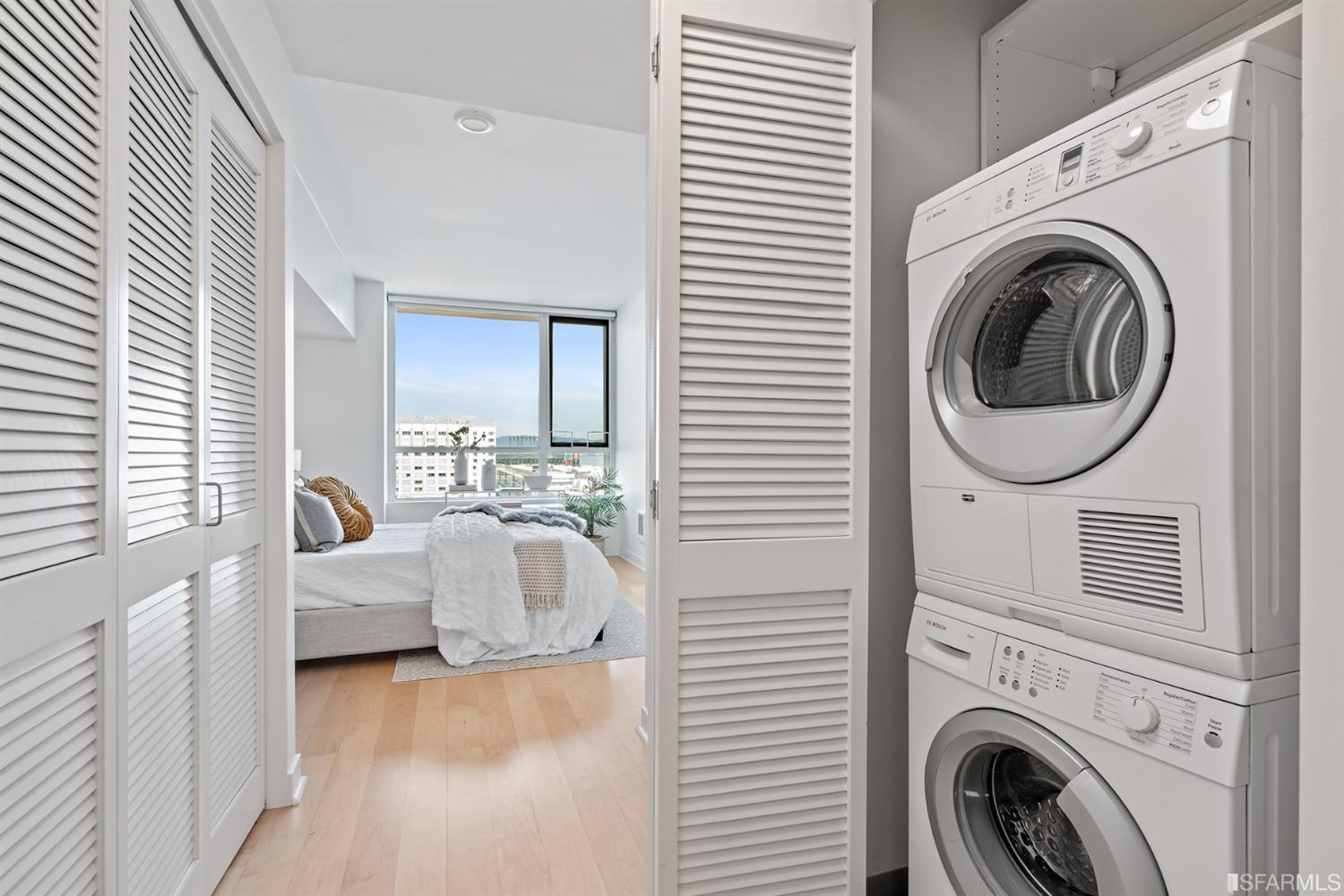 300 Berry Street Unit: 1407