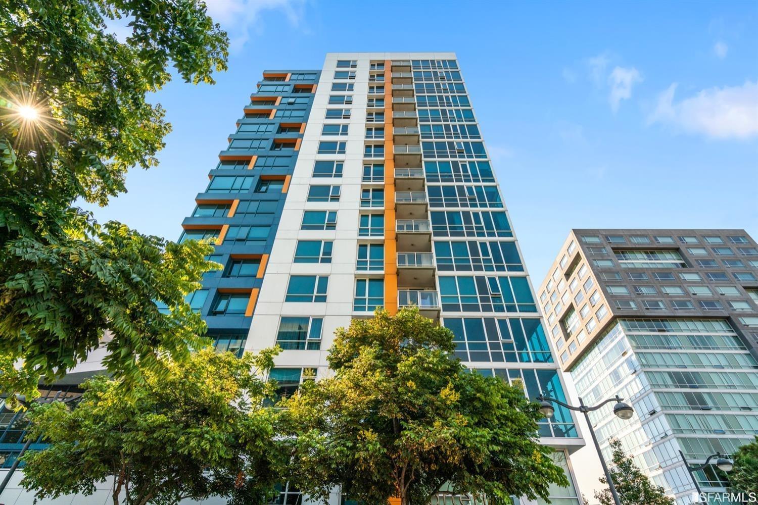 300 Berry Street Unit: 1407