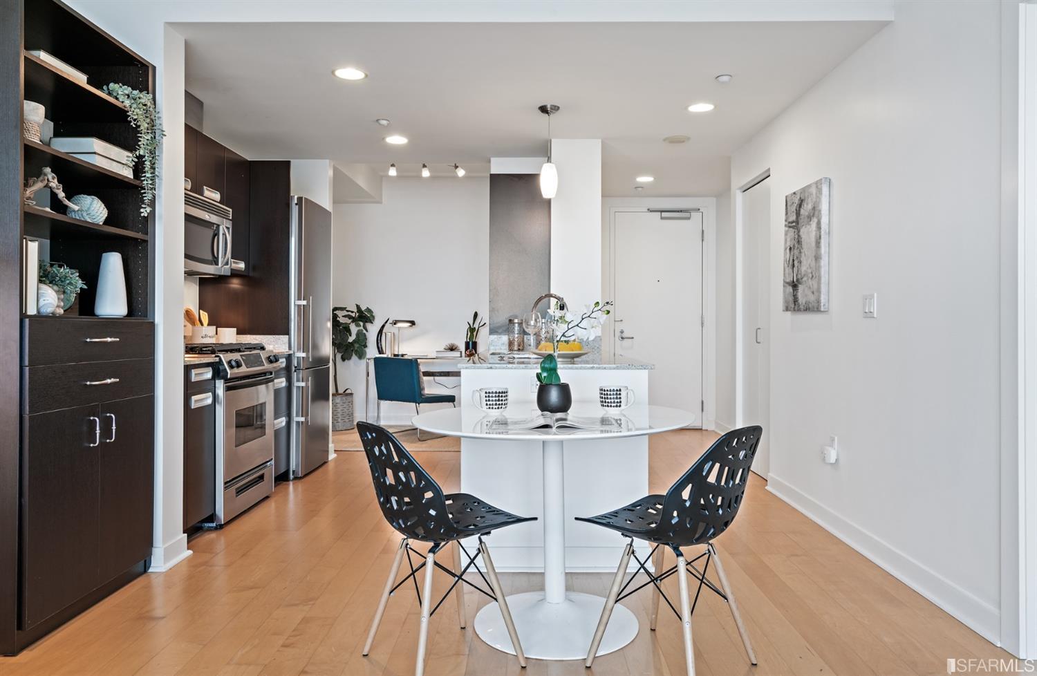 300 Berry Street Unit: 1407