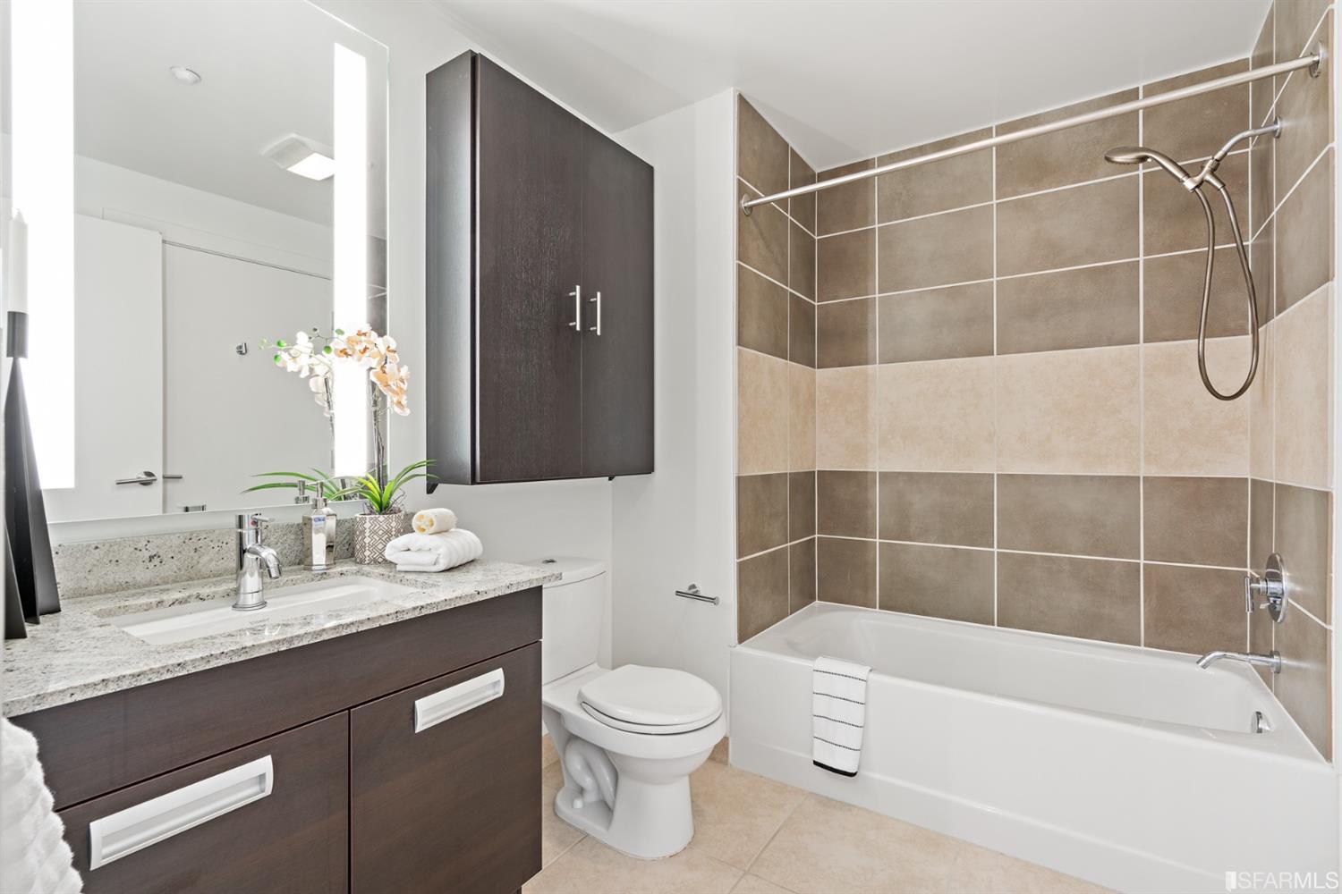 300 Berry Street Unit: 1407