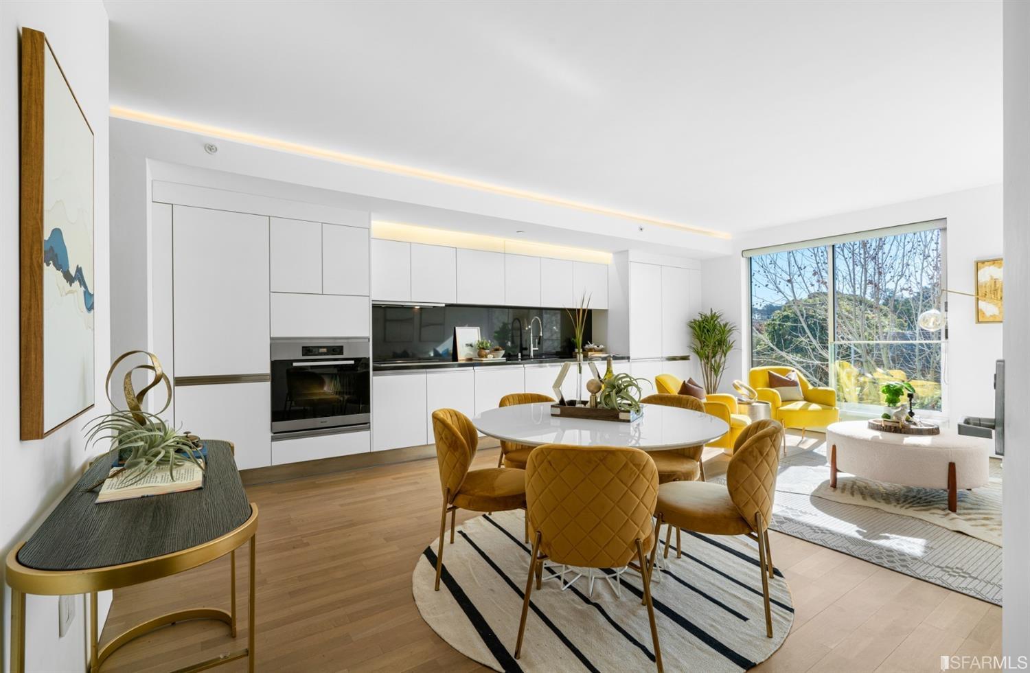 2000 Ellis Street Unit: 205