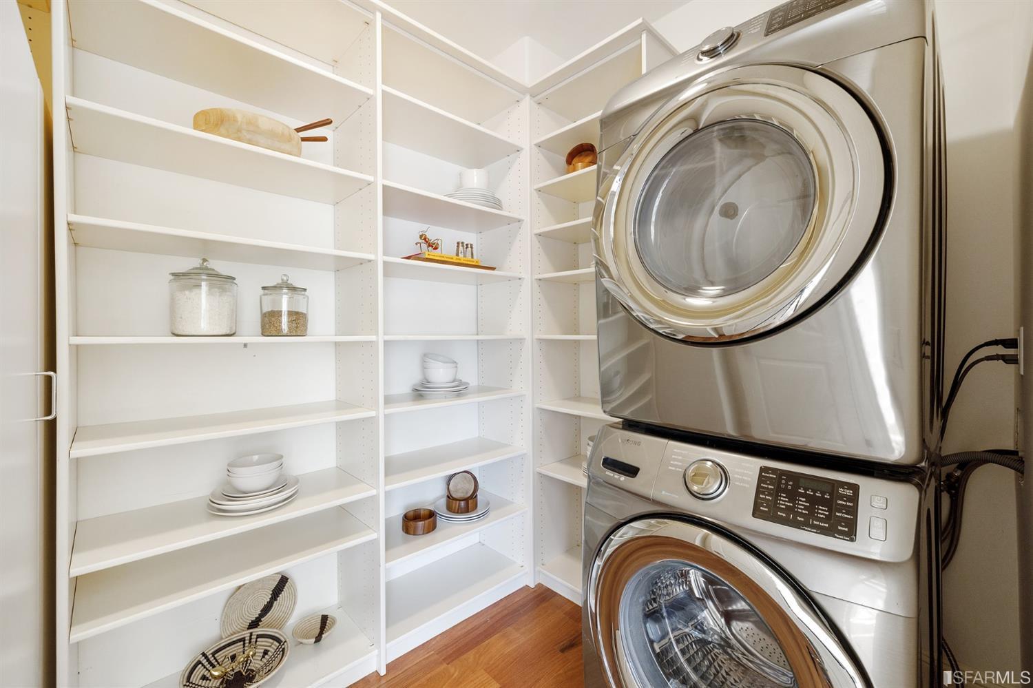 950 Corbett Avenue Unit: 3