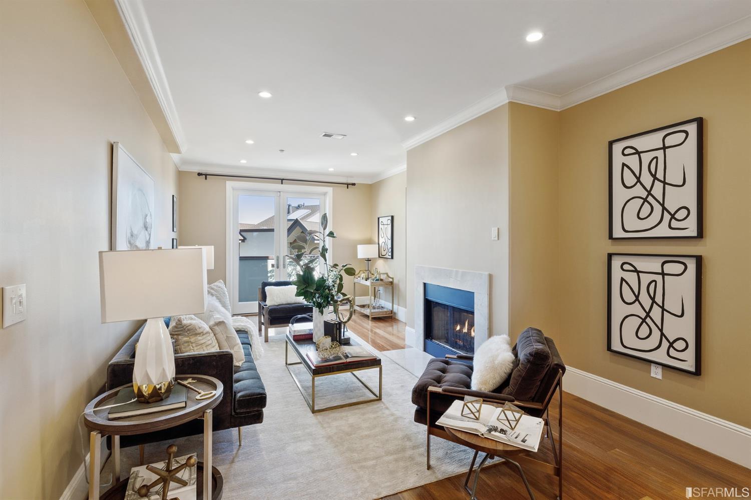950 Corbett Avenue Unit: 3