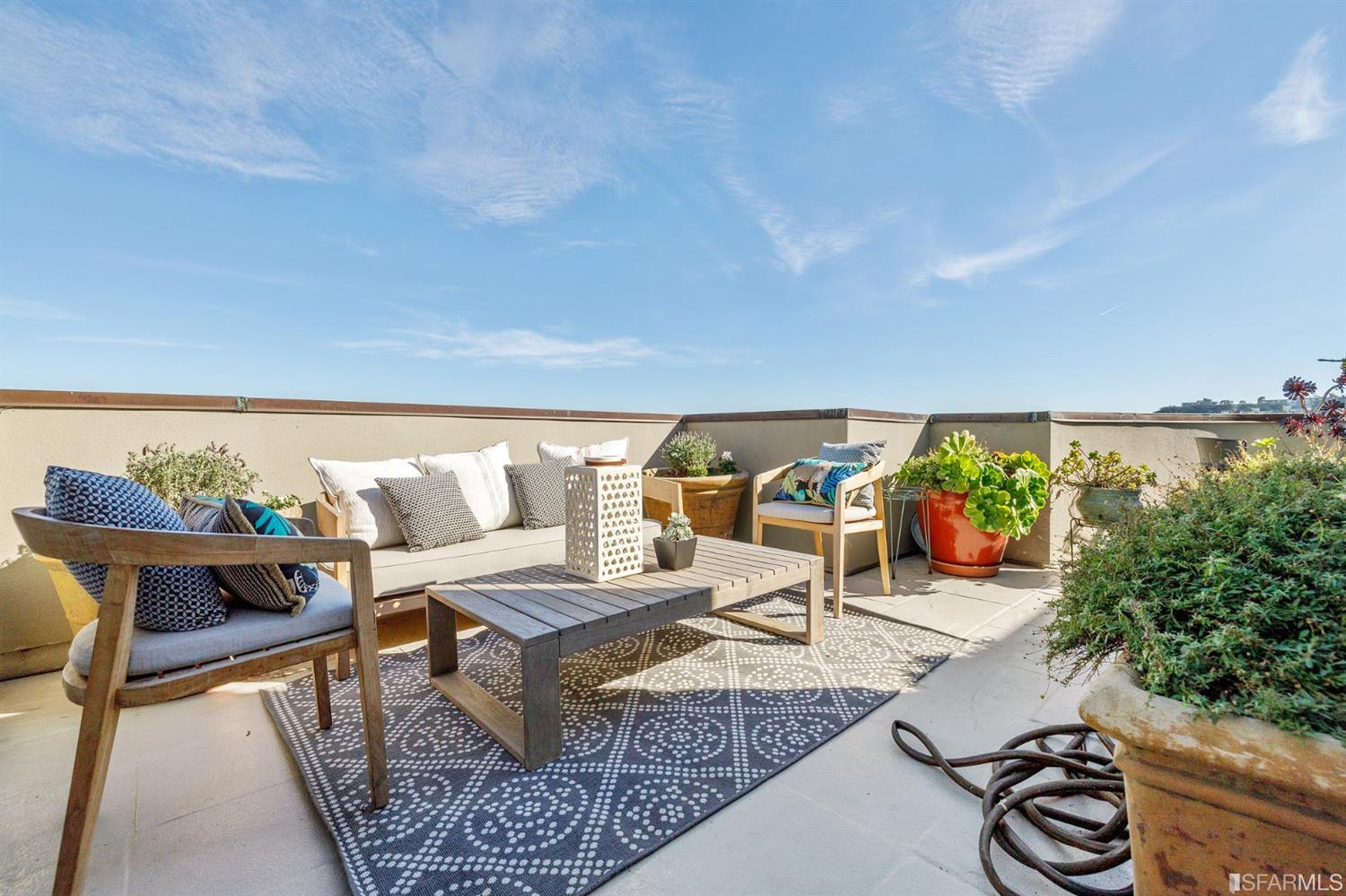 950 Corbett Avenue Unit: 3