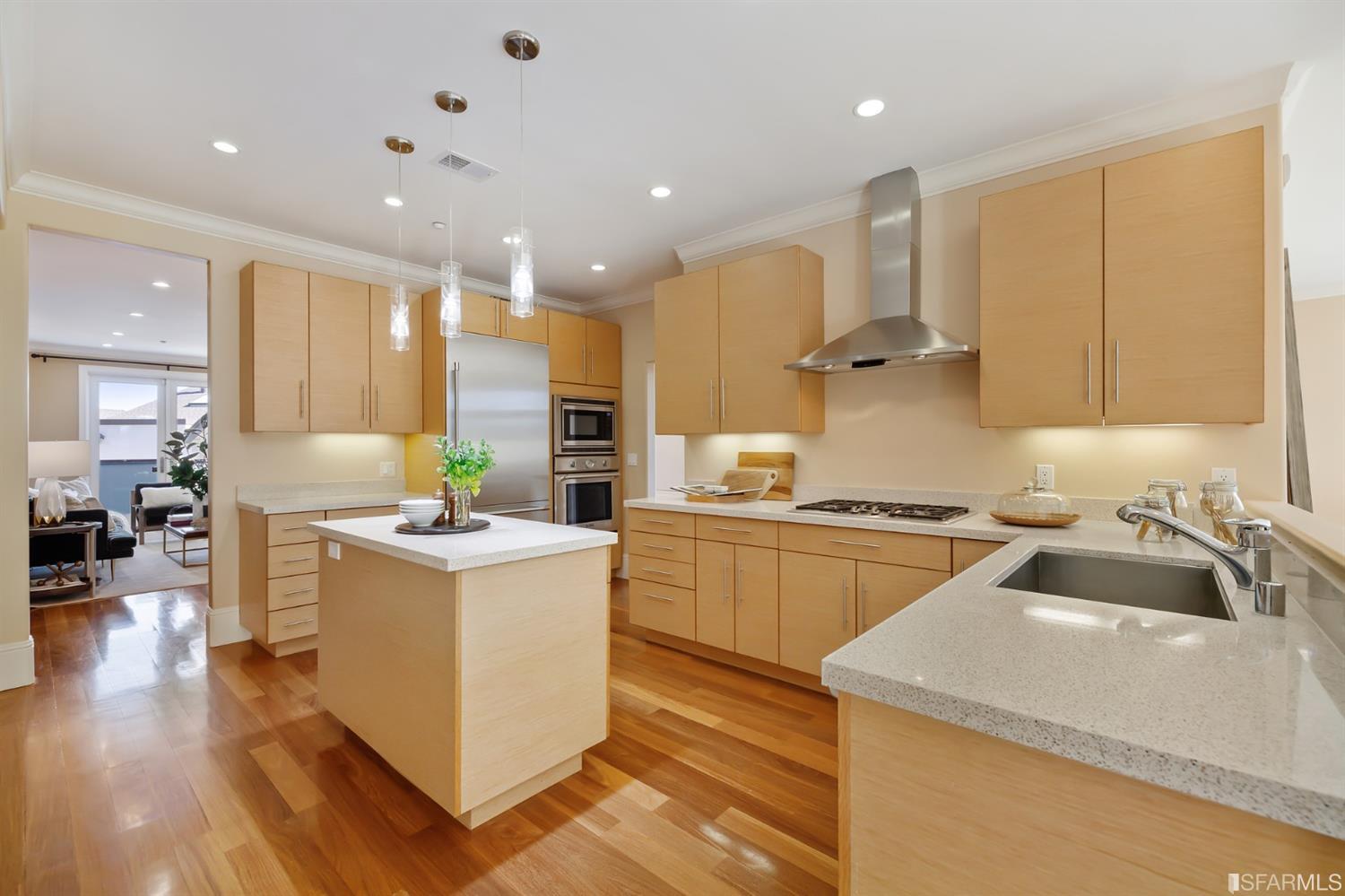 950 Corbett Avenue Unit: 3