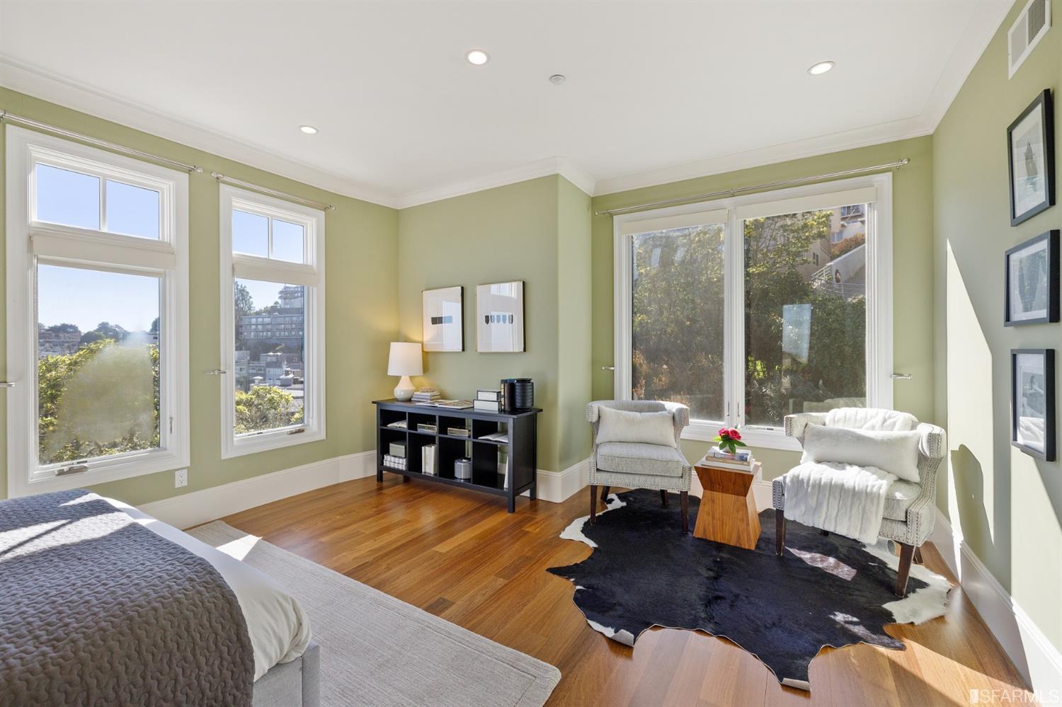 950 Corbett Avenue Unit: 3