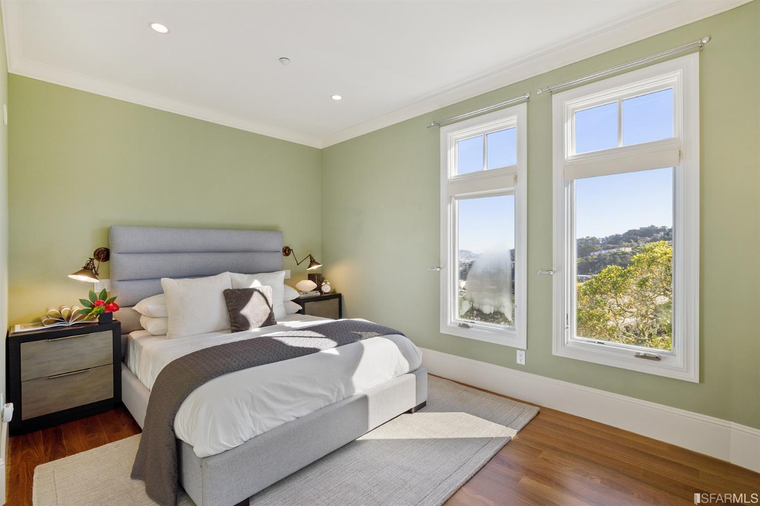 950 Corbett Avenue Unit: 3