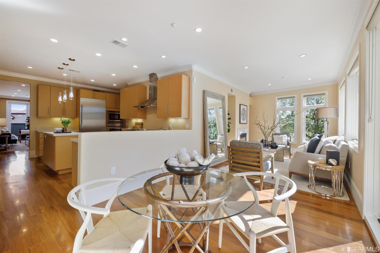 950 Corbett Avenue Unit: 3