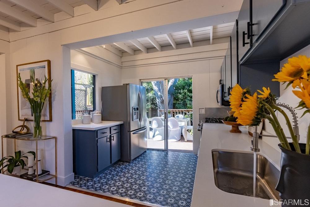 3284 Harrison Street