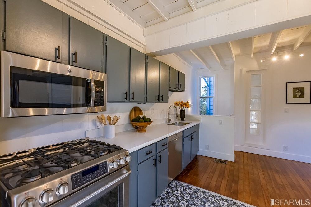 3284 Harrison Street