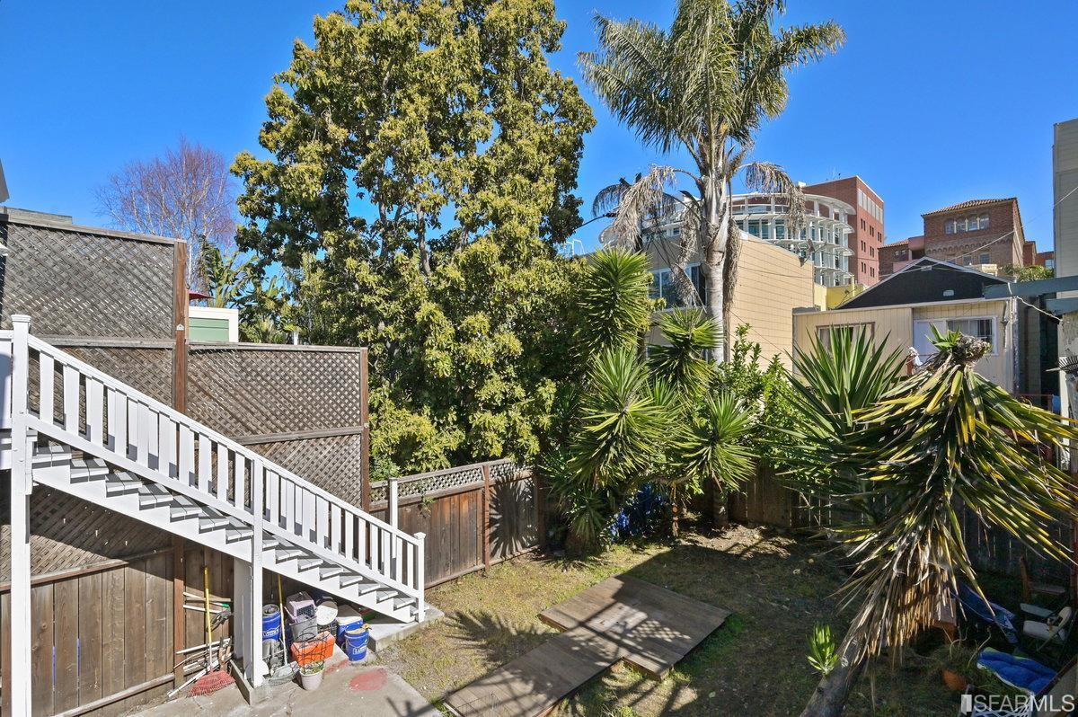 1071 Hampshire Street