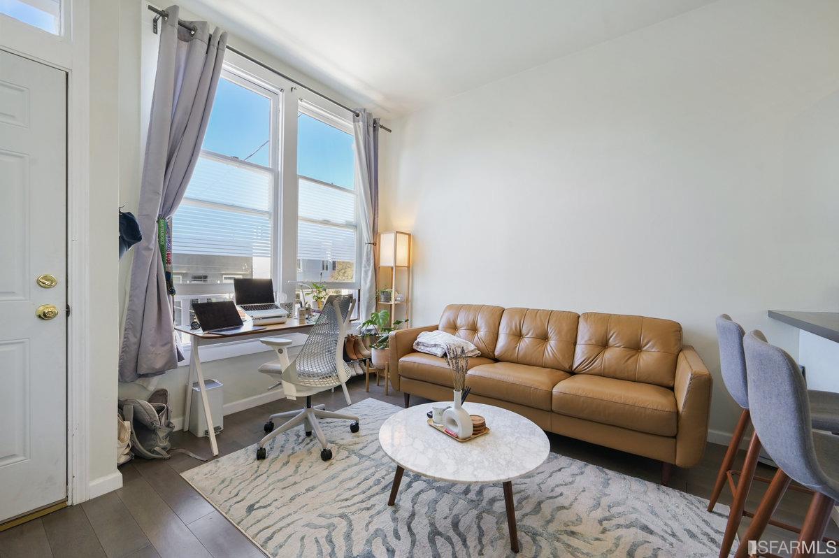 1071 Hampshire Street