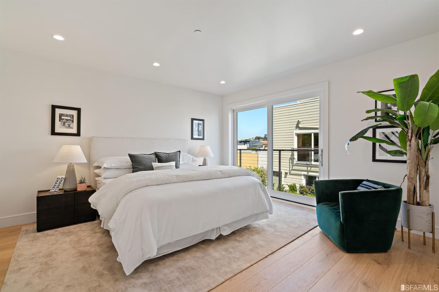 2779 Folsom Street Unit: 2