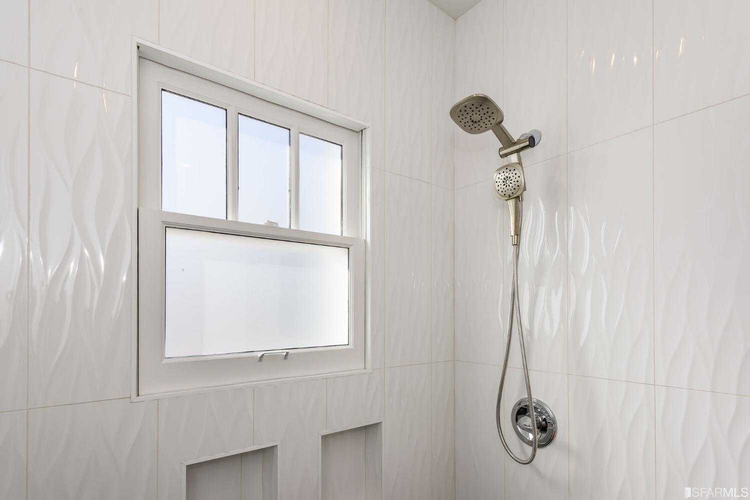 1100 Leavenworth Street Unit: 2