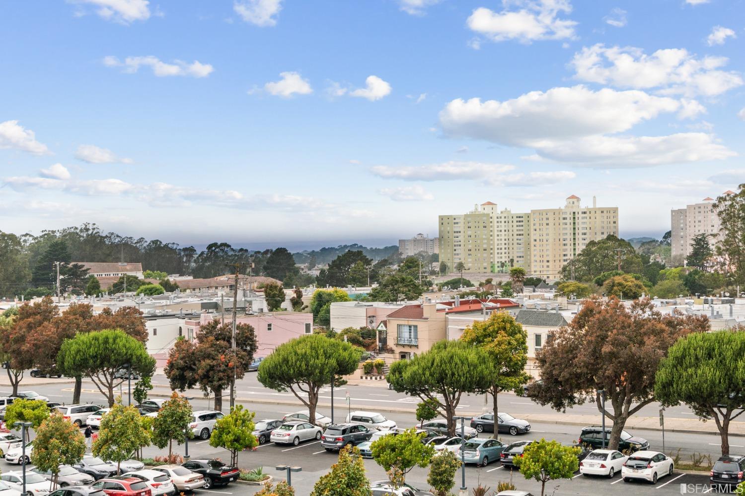 8100 Oceanview Terrace Unit: 204