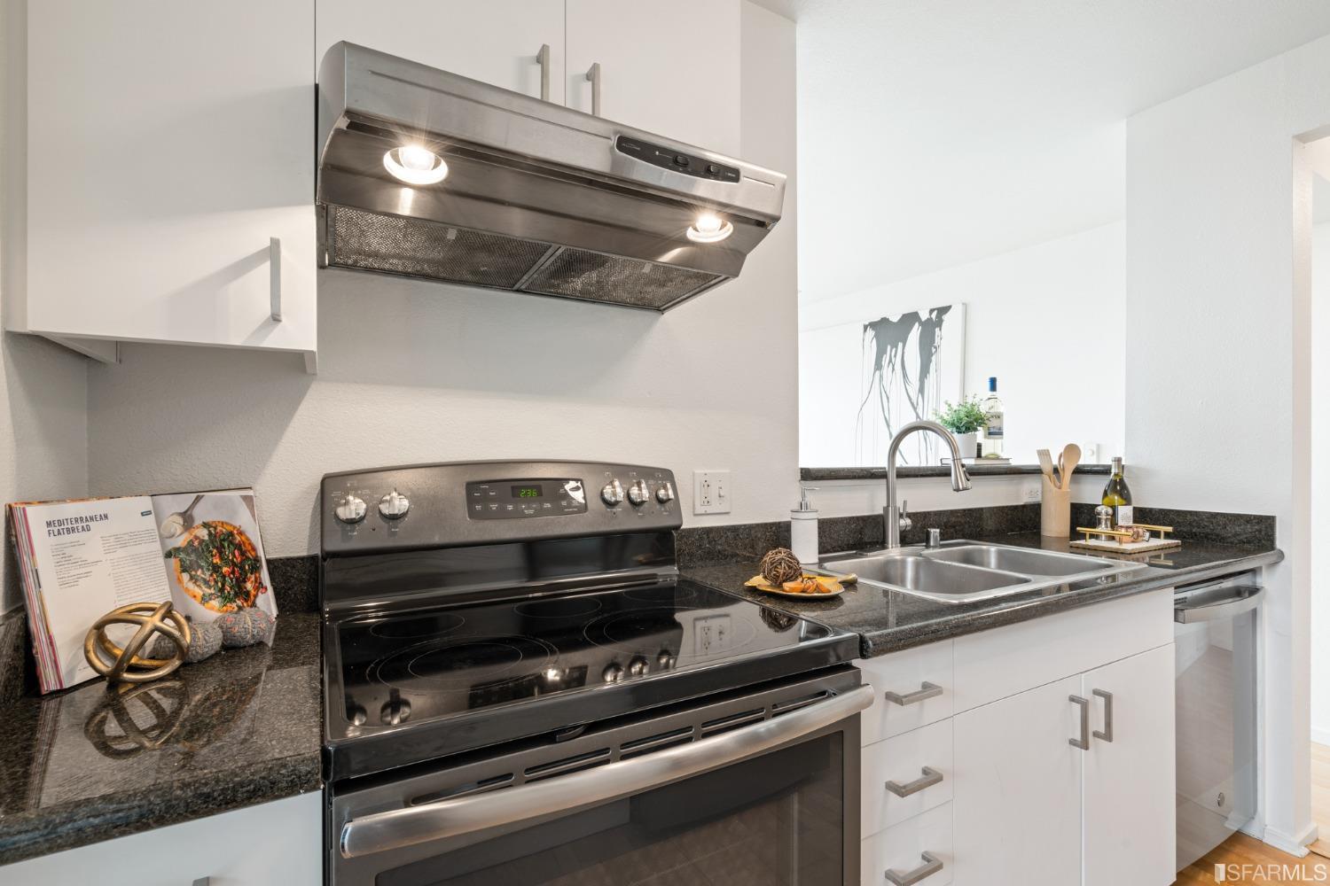 8100 Oceanview Terrace Unit: 204