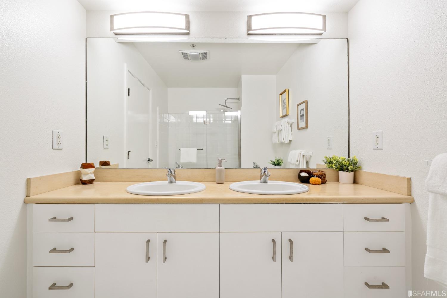 8100 Oceanview Terrace Unit: 204