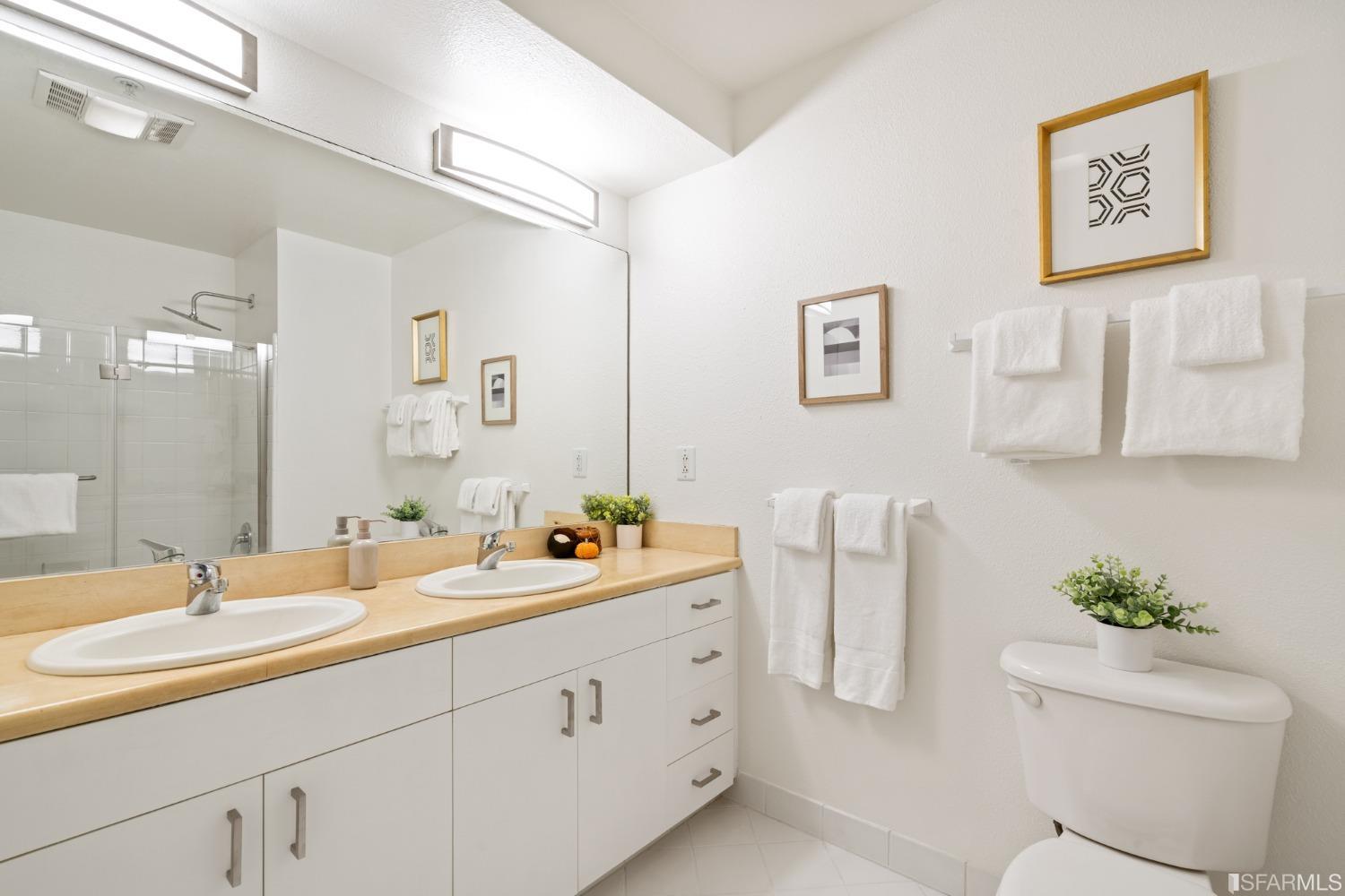 8100 Oceanview Terrace Unit: 204