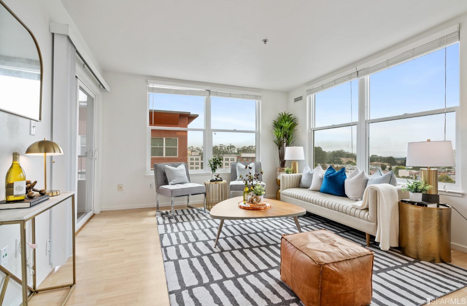 8100 Oceanview Terrace Unit: 204