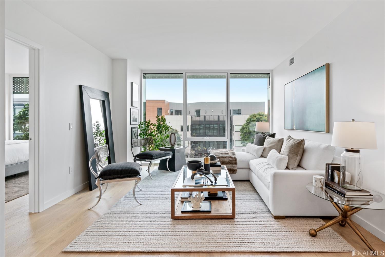 3131 Pierce Street Unit: 201
