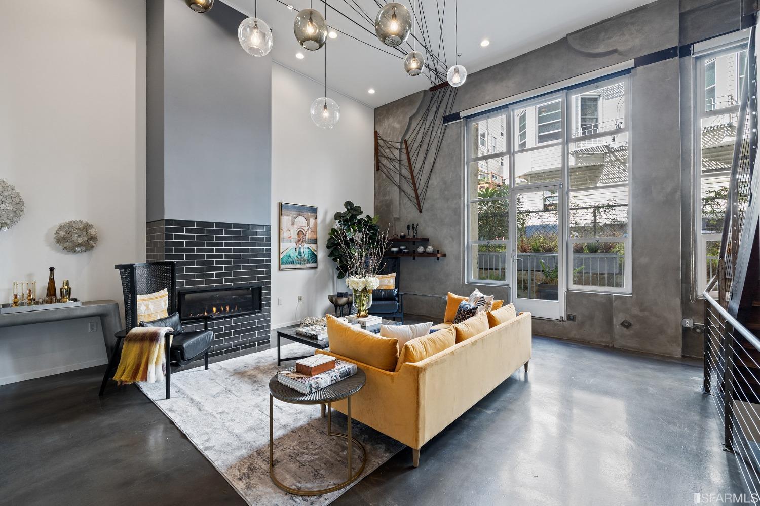 560 Haight Street Unit: 107