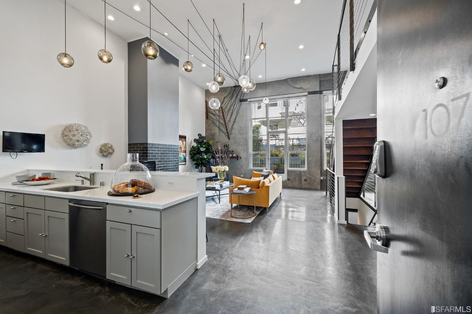 560 Haight Street Unit: 107