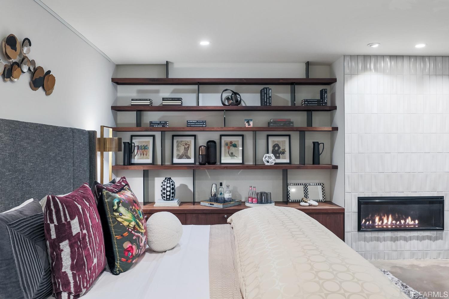 560 Haight Street Unit: 107