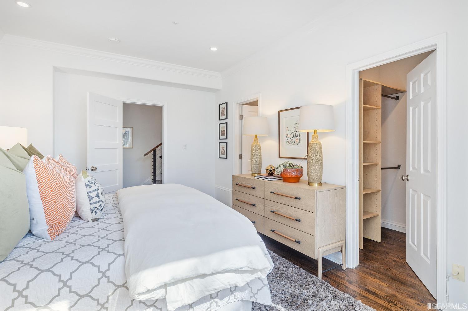 4150 17th Street Unit: 14