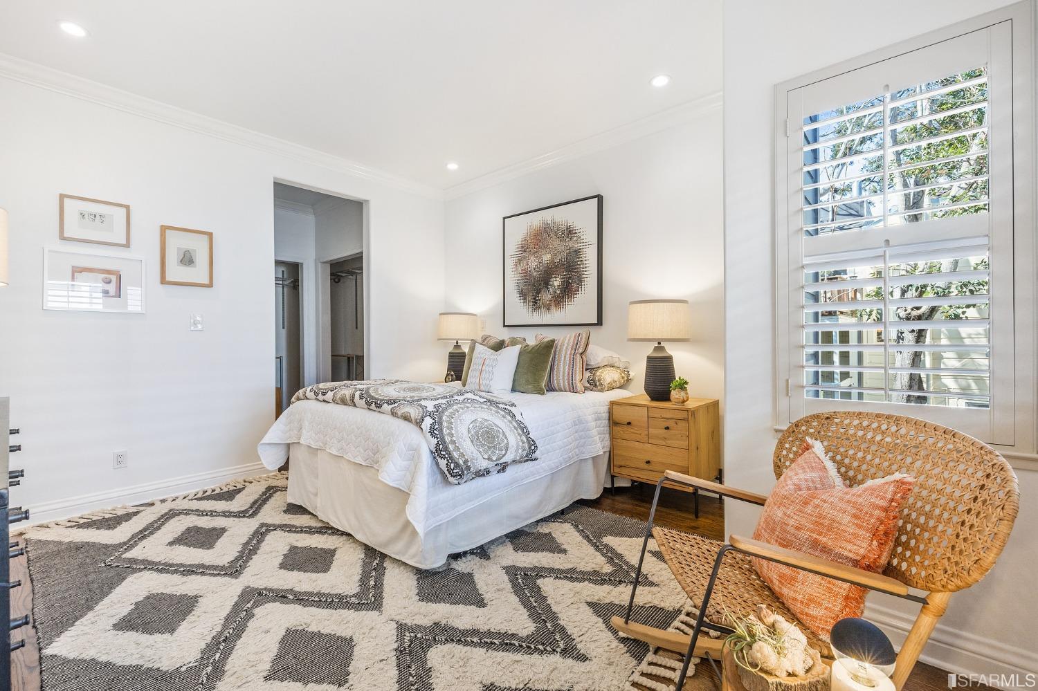 4150 17th Street Unit: 14