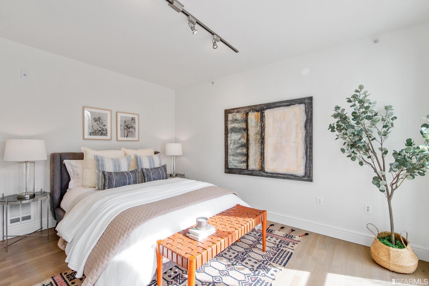 2299 Market Street Unit: 205